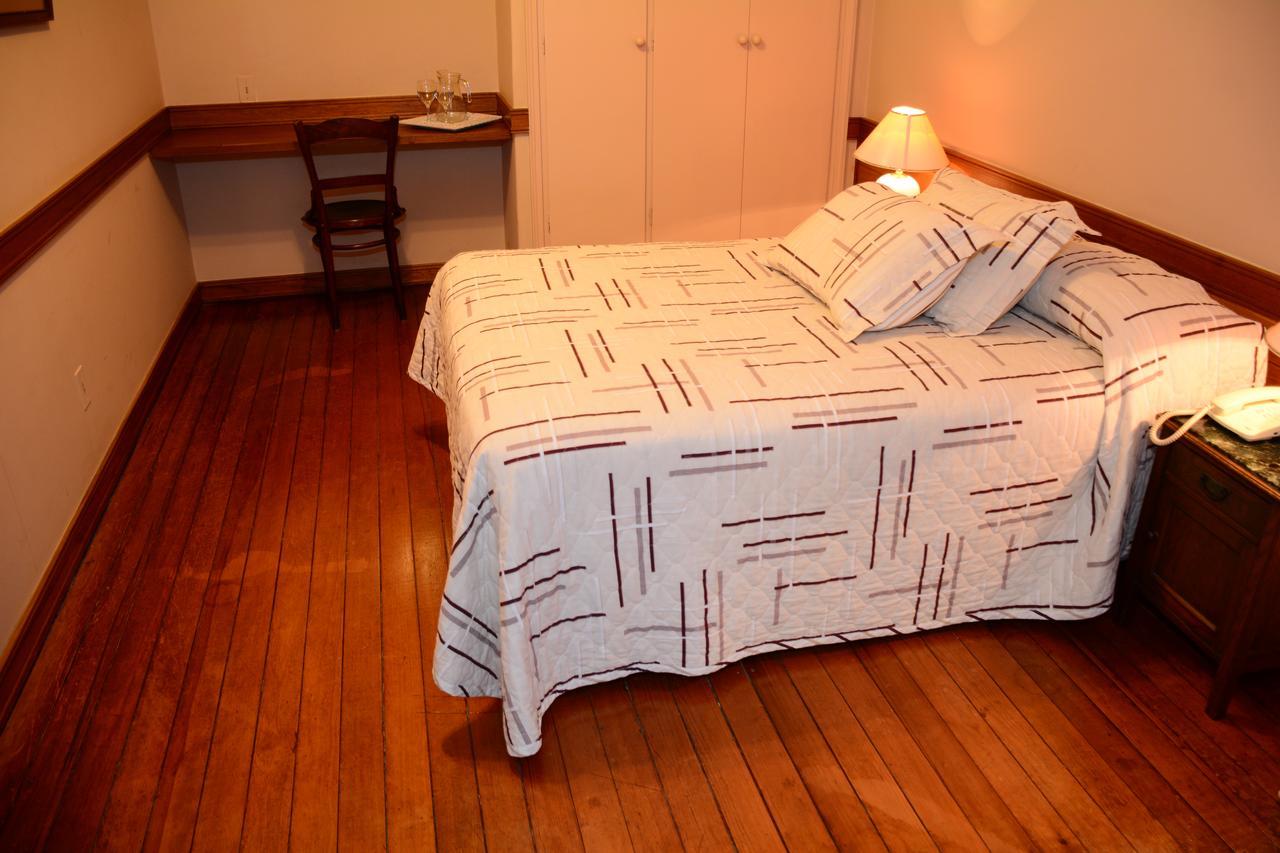 Hotel Crown Melo Eksteriør bilde